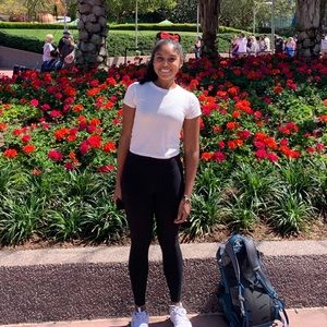 Meet your Posher, Gabby